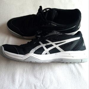 Oasics men's size 7.5 black sneakers